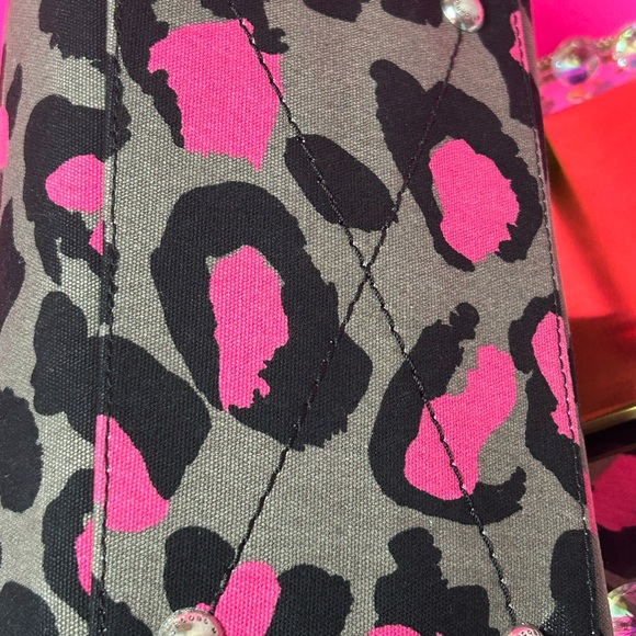 Marc By Marc Jacobs Walk on the Wildside Leopard Print Tote Approx. 16 x 9 x 5 - Picture 13 of 17